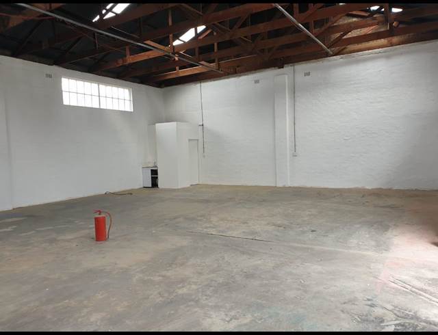 95M² WAREHOUSE TO LET IN WADEVILLE