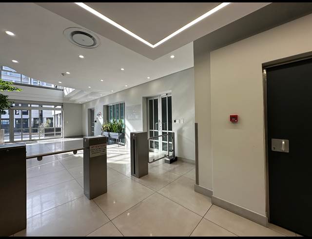 1,211M² OFFICE TO LET IN SANDTON CENTRAL