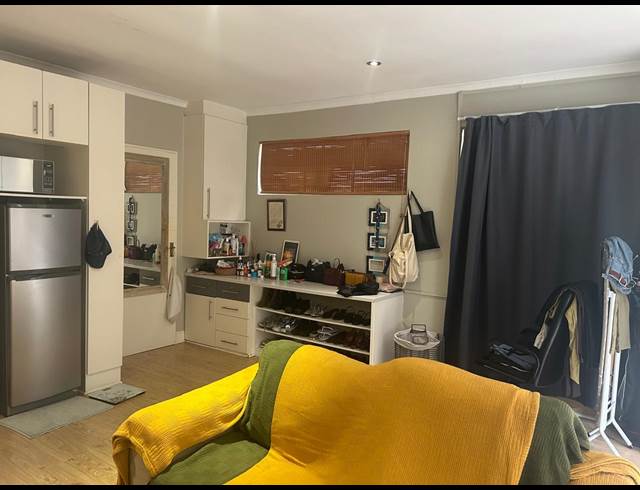 1 BEDROOM STUDIO APARTMENT TO LET IN THE GARDENS