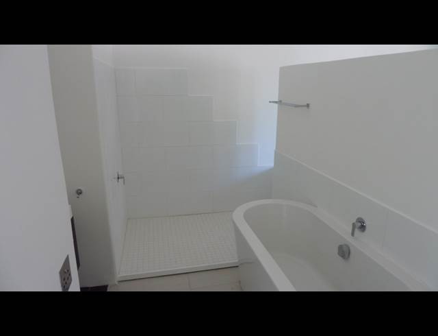 2 bed property to rent in WOODSTOCK