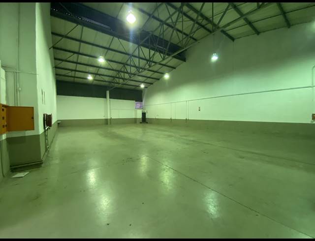 600M² WAREHOUSE TO LET IN RIVERHORSE VALLEY