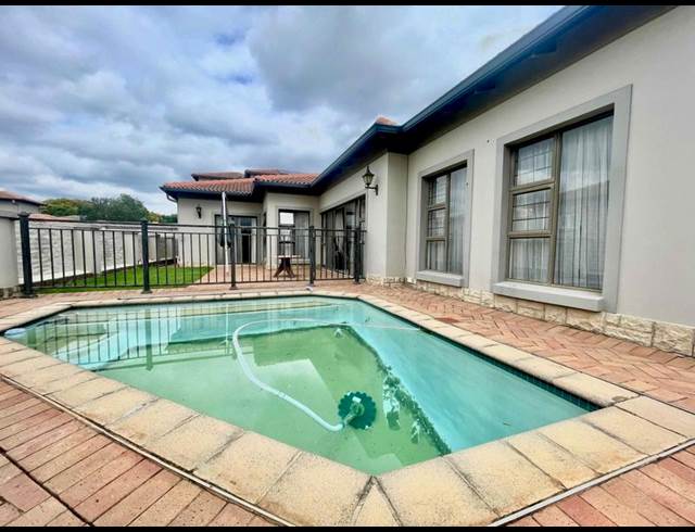 3 BEDROOM PROPERTY TO RENT IN BRYANSTON