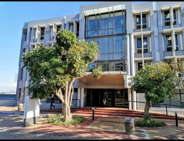 170M² BUILDING TO LET IN TYGER VALLEY