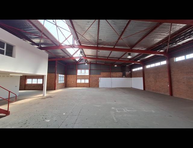 525M² WAREHOUSE TO LET IN STRIJDOMPARK