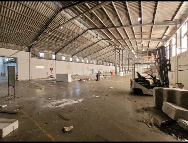 7,357M² WAREHOUSE TO LET IN ATLANTIS INDUSTRIAL