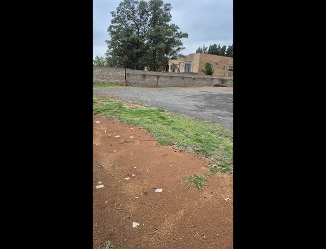 3,000M² INDUSTRIAL YARD TO LET IN ANDERBOLT