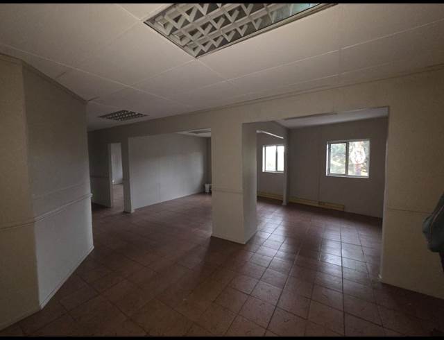 200M² OFFICE TO LET IN KOEDOESPOORT INDUSTRIAL