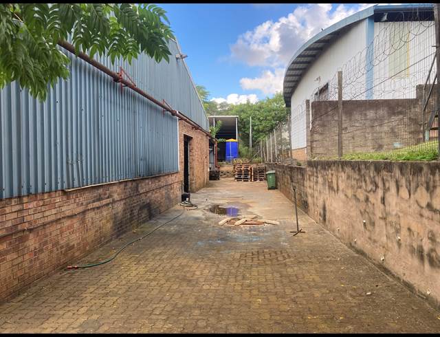 940M² WAREHOUSE TO LET IN WESTMEAD