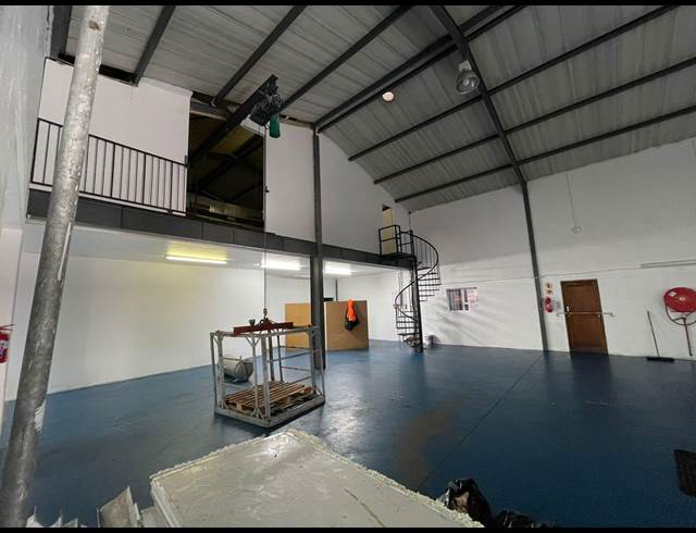 465M² WAREHOUSE TO LET IN BEACONVALE