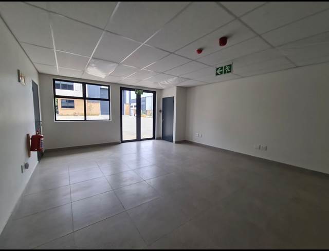 558M² WAREHOUSE TO LET IN SAMRAND BUSINESS PARK