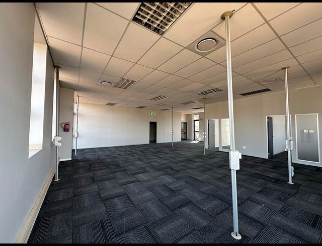 148.40M² OFFICE TO LET IN HIGHVELD TECHNOPARK