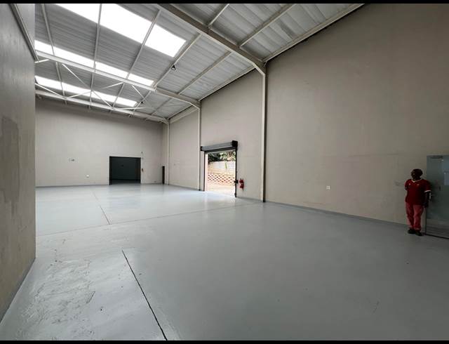 2,617M² WAREHOUSE TO LET IN STRIJDOMPARK