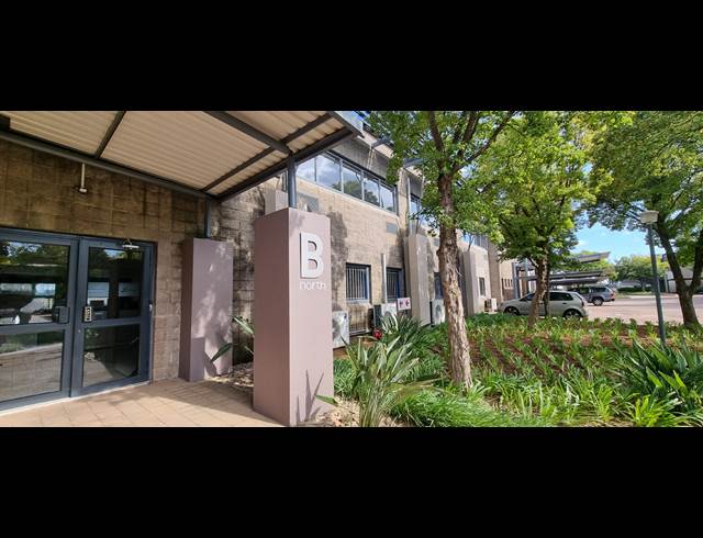 314M² OFFICE TO LET IN RANDJESPARK