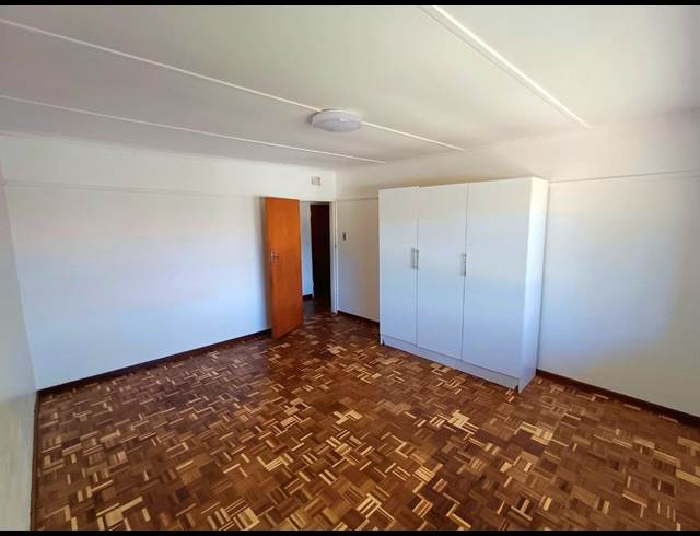 2 bed property to rent in LANGERUG