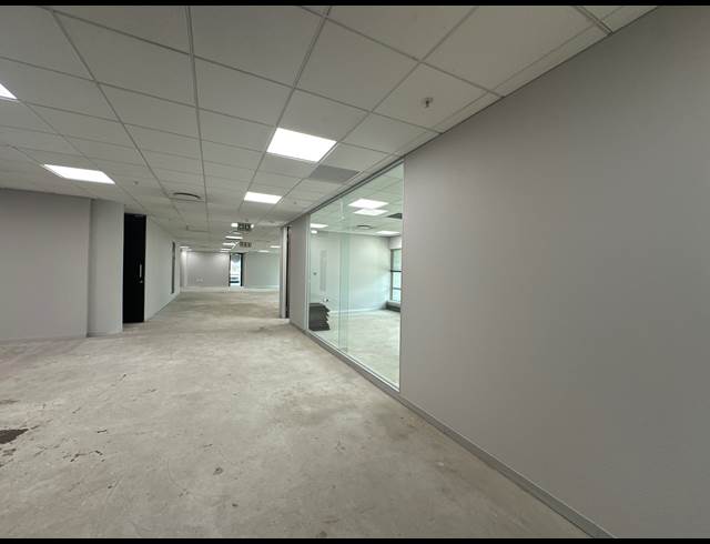 947M² OFFICE TO LET IN SANDTON CENTRAL