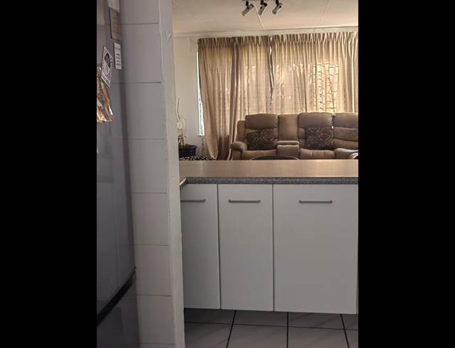 2 BEDROOM PROPERTY TO RENT IN SUNNINGHILL