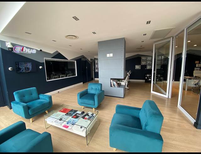 132M² OFFICE TO LET IN BROOKLYN
