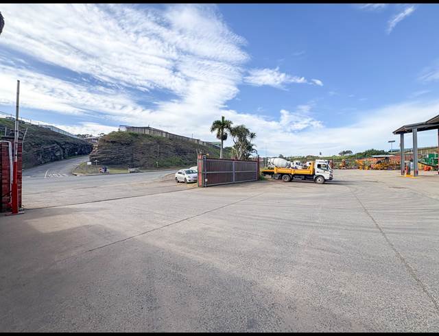 3,393M² WAREHOUSE TO LET IN GLEN ANIL