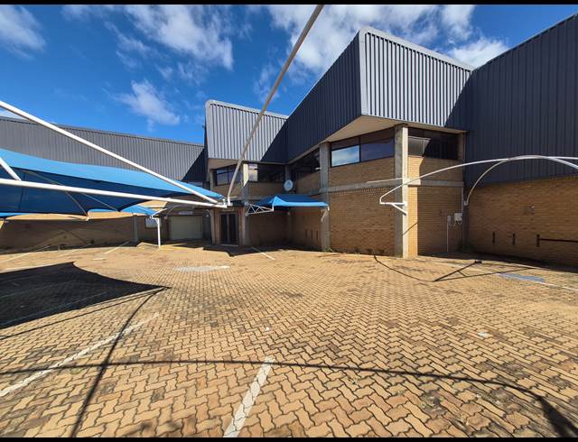 1,500M² WAREHOUSE TO LET IN BENROSE