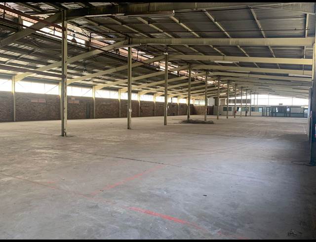 3,428M² WAREHOUSE TO LET IN EASTGATE