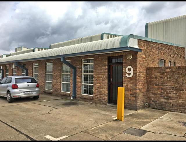 602M² WAREHOUSE TO LET IN JET PARK
