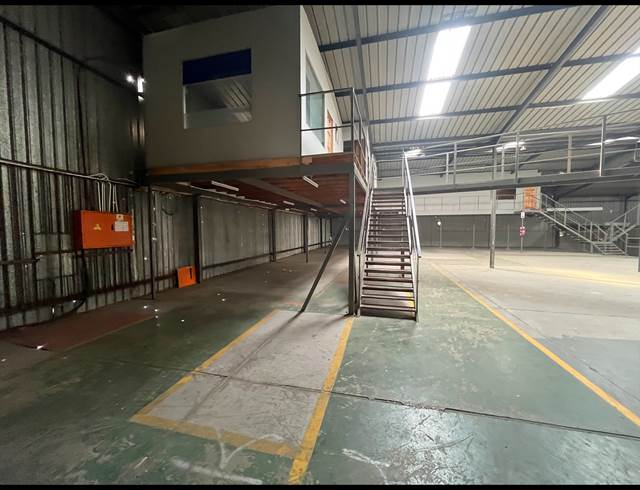1,200M² WAREHOUSE TO LET IN WADEVILLE