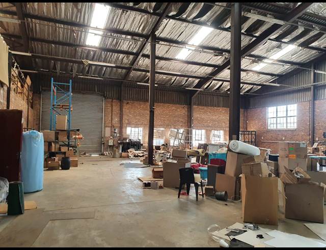 1,150M² WAREHOUSE TO LET IN AMALGAM