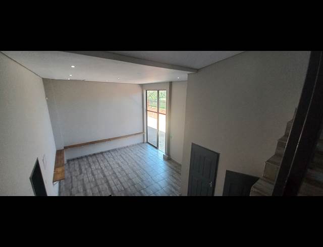 897M² WAREHOUSE TO LET IN COSMO BUSINESS PARK
