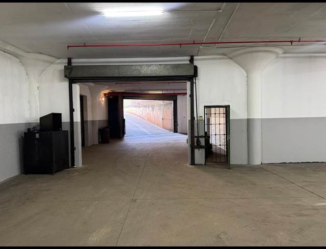 550M² WAREHOUSE TO LET IN SELBY