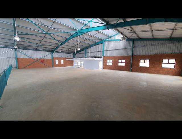 1,581M² WAREHOUSE TO LET IN ORMONDE