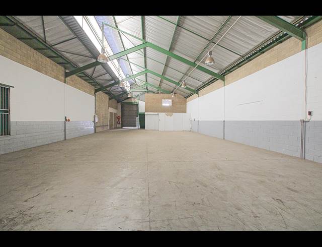 291M² WAREHOUSE TO LET IN ROBERTVILLE
