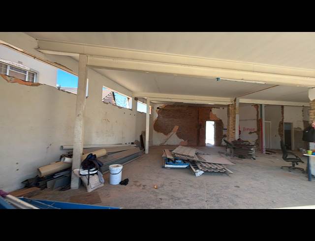 330M² WAREHOUSE TO LET IN EASTLEIGH