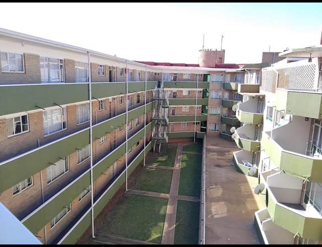 2 BEDROOM PROPERTY TO RENT IN BAILLIE PARK