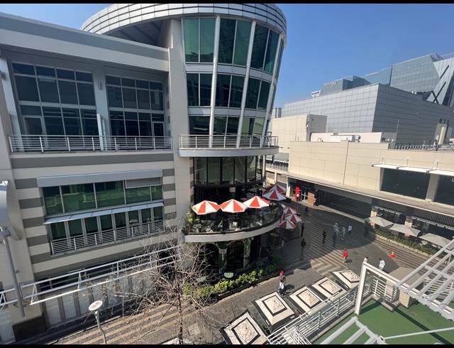 1,305M² OFFICE TO LET IN ROSEBANK