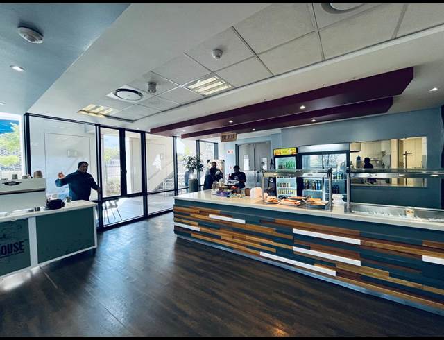 605M² OFFICE TO LET IN WATERFALL