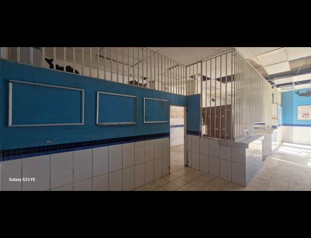 74M² OFFICE TO LET IN NEWTOWN