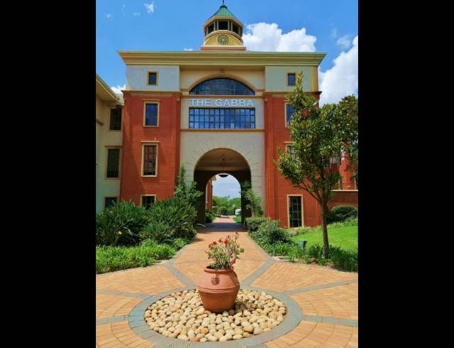934M² OFFICE TO LET IN BRYANSTON