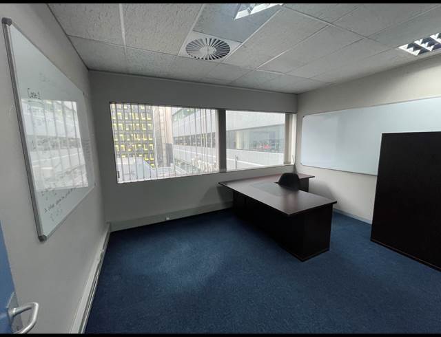 1,469M² OFFICE TO LET IN CAPE TOWN CITY CENTRE