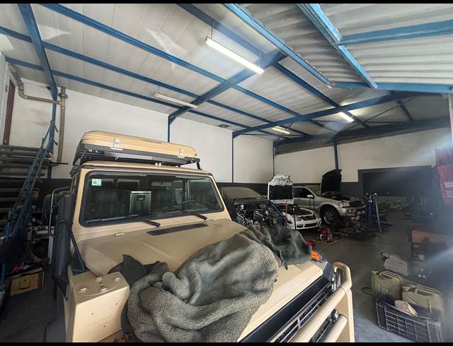 186M² WORKSHOP TO LET IN STIKLAND