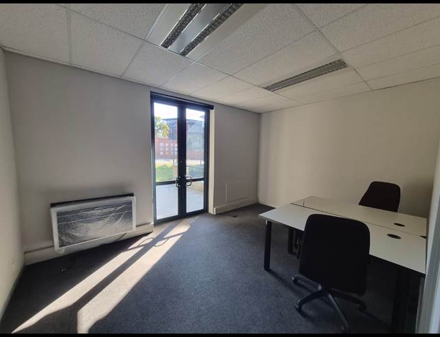 556M² OFFICE TO LET IN SANDTON CENTRAL
