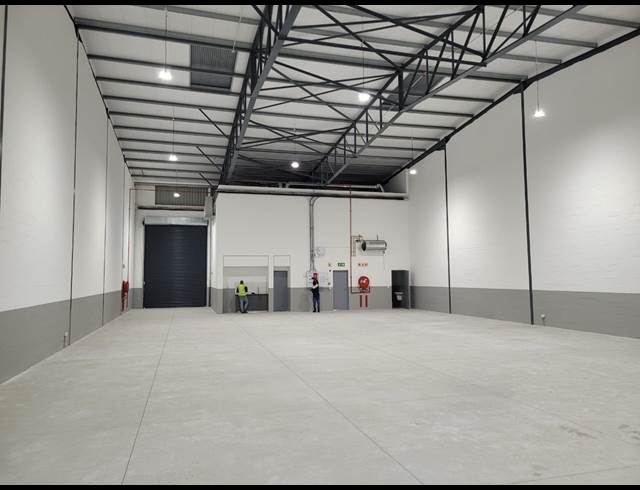 565M² WAREHOUSE TO LET IN STIKLAND INDUSTRIAL