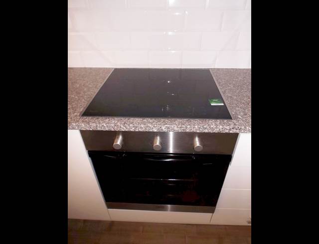 2 bed property to rent in WOODSTOCK