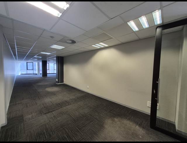 187M² OFFICE TO LET IN SANDTON CENTRAL