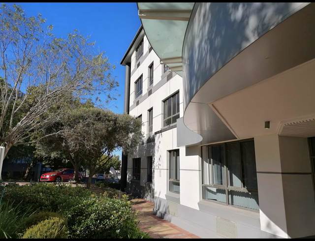 218M² BUILDING TO LET IN TYGER VALLEY