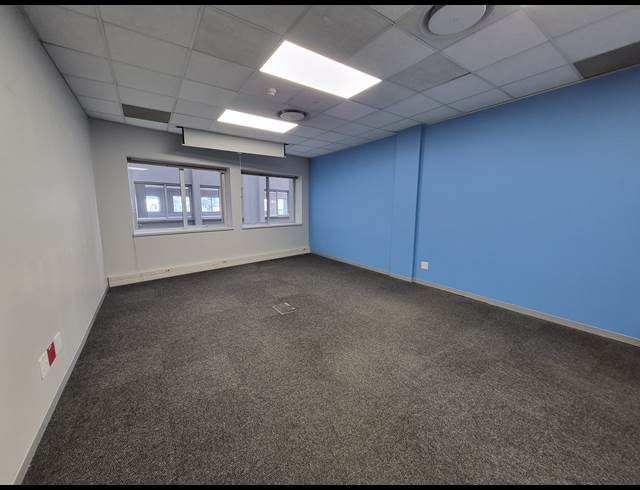 724M² OFFICE TO LET IN SANDTON CENTRAL