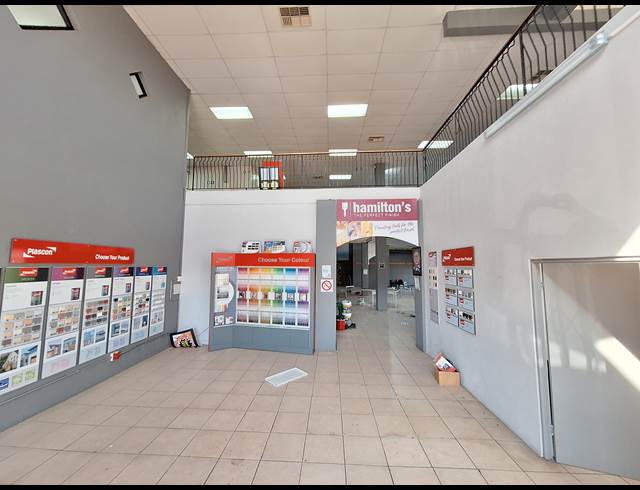 2,618M² RETAIL TO LET IN FERNDALE