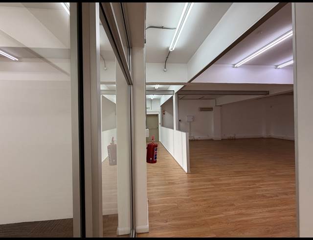 438M² OFFICE TO LET IN GREEN POINT