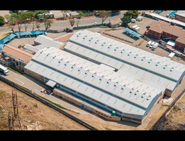 7,726M² WAREHOUSE TO LET IN MEADOWDALE