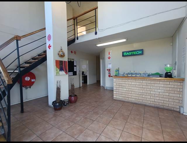 1,397M² WAREHOUSE TO LET IN MAHOGANY RIDGE
