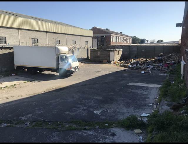1,305M² WAREHOUSE RENTED IN ATHLONE INDUSTRIAL
